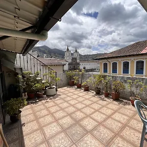 Hotel Benalcazar Quito